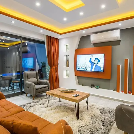 Kismet Villa *